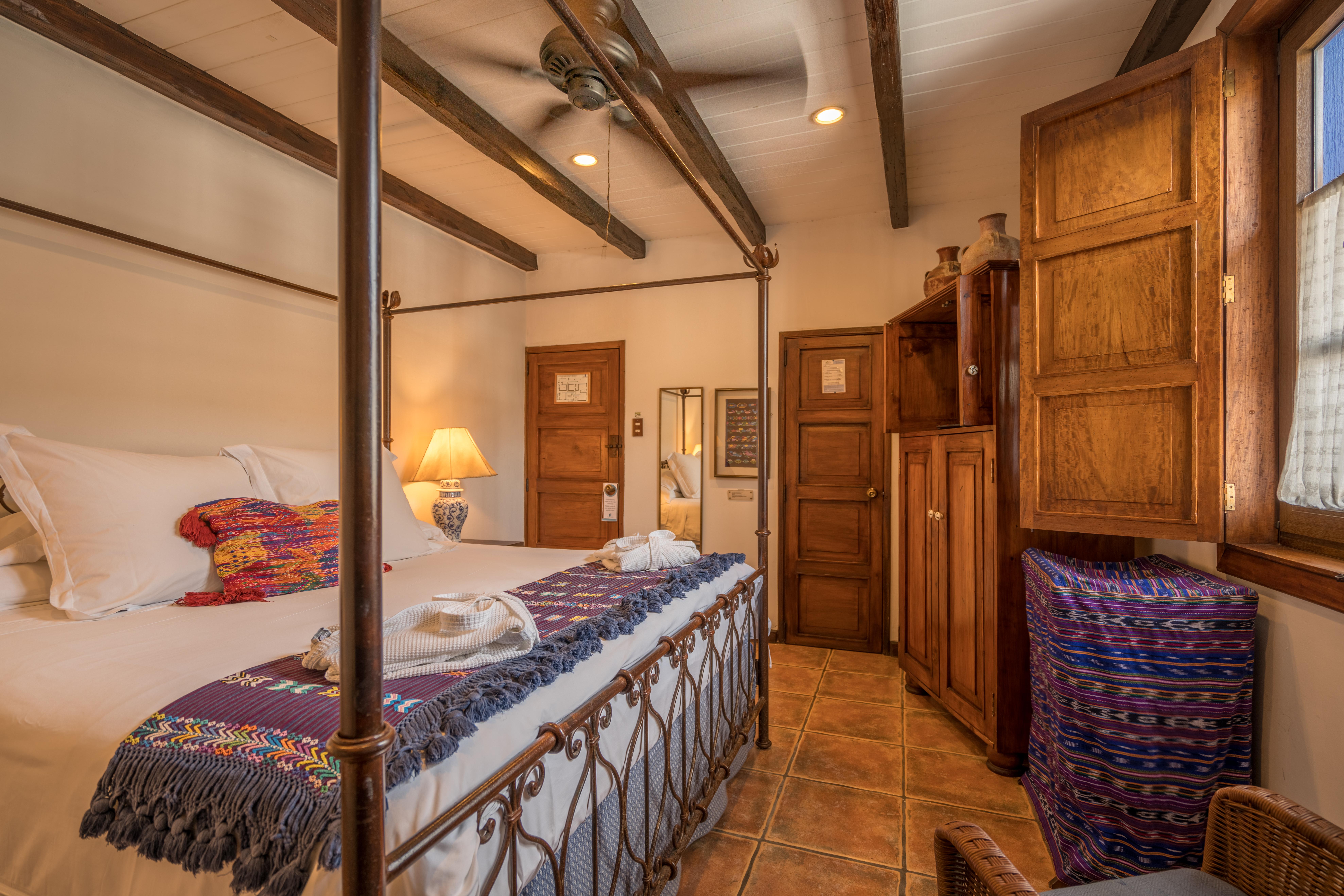 Casa Encantada By Porta Hotels Антигуа-Гватемала Экстерьер фото